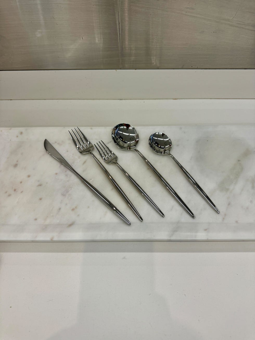 Aero 20-Piece Flatware Set