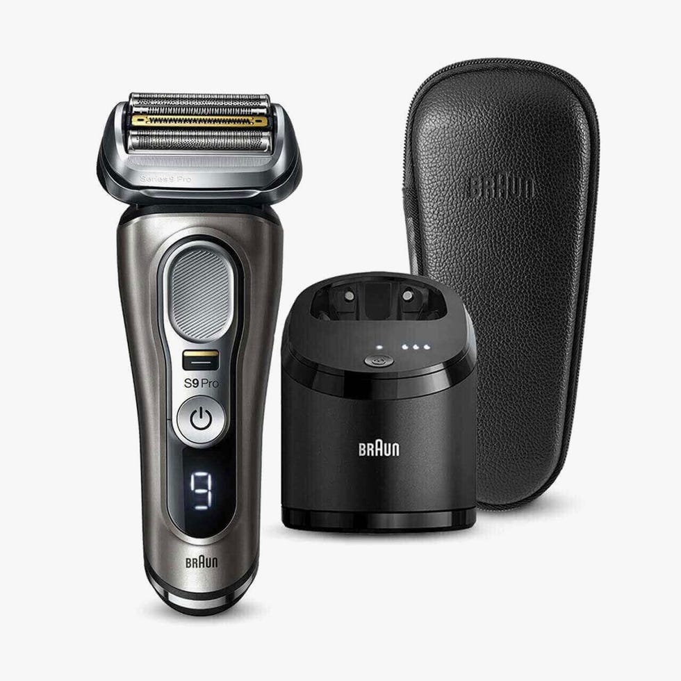 Series 9 Pro 9465cc Electric Shaver with SmartCare Center