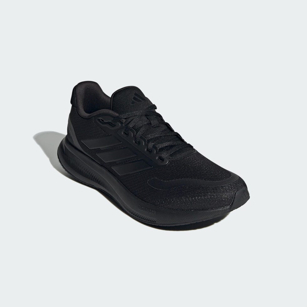 Runfalcon 5 en color negro para hombre