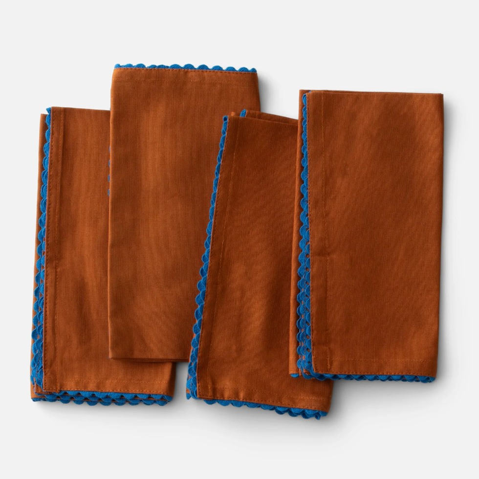 Scallop Trim Napkin Set of 4 Scallop Trim Napkin Set of 4