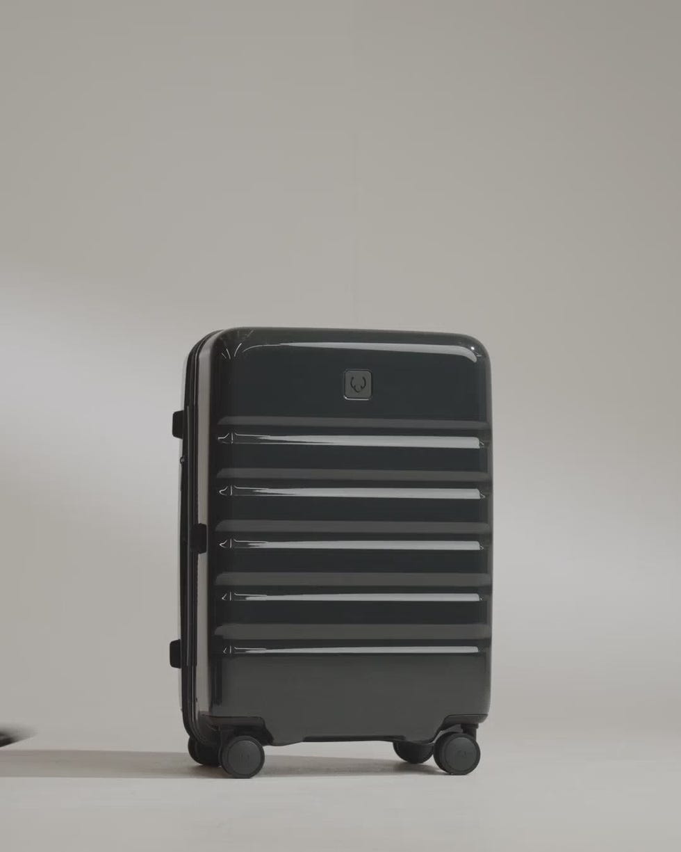 Medium Suitcase 