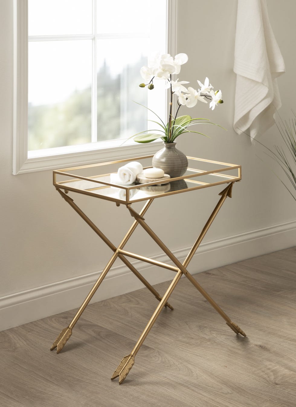 Madeira Modern Arrow Metal Table