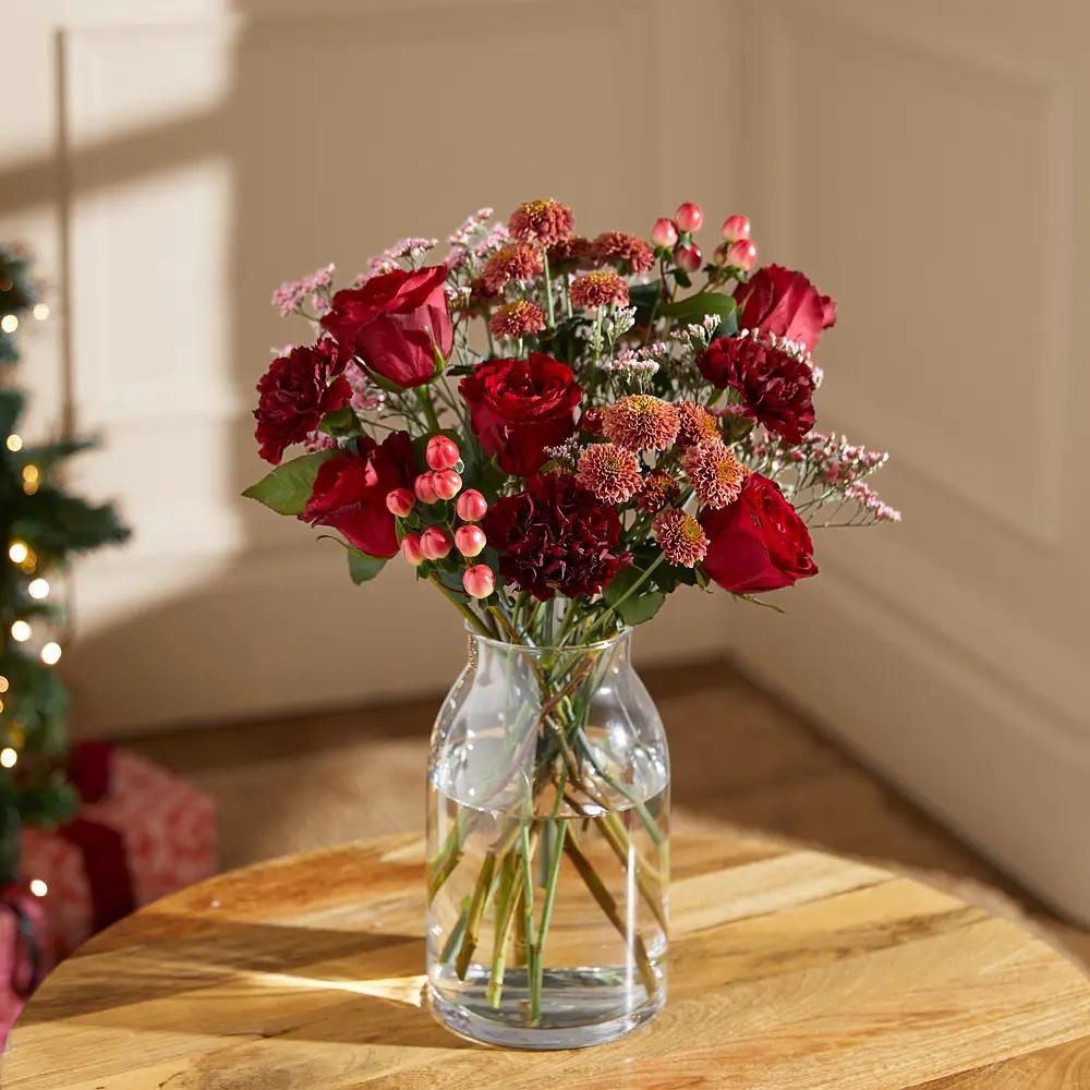 7 Christmas Flowers To Buy For 2024 Christmas Flowers Delivered