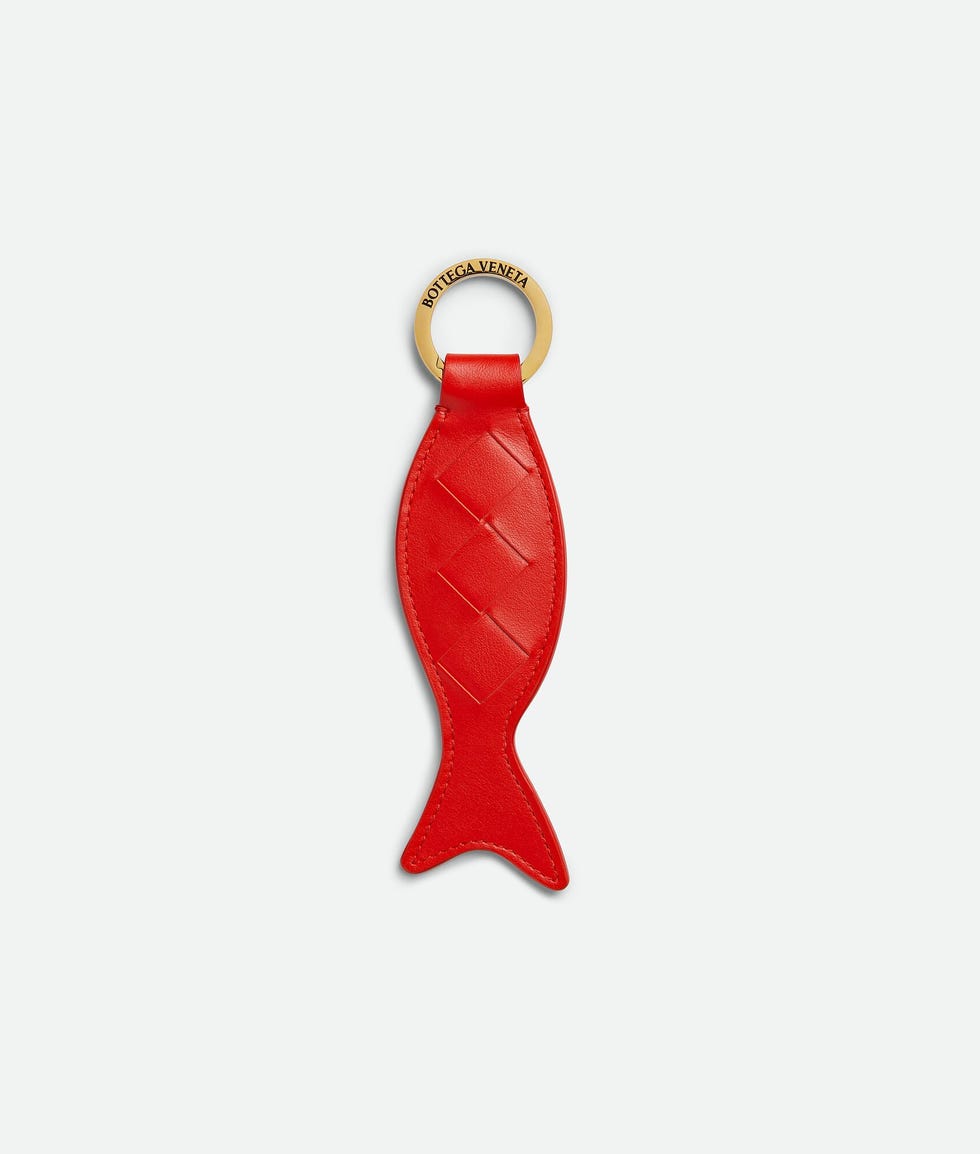 intreccio leather fish keyring 