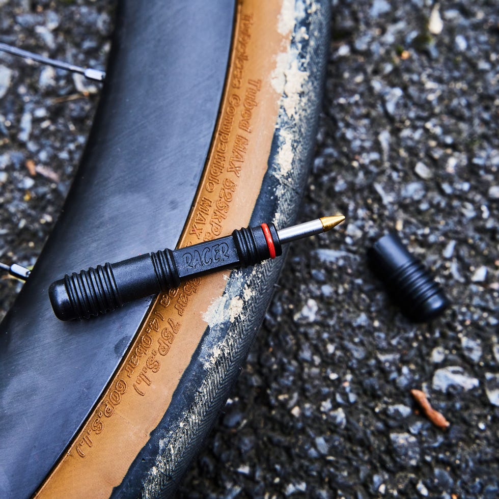 Carbon Racer for Tubeless Bicycle Tires