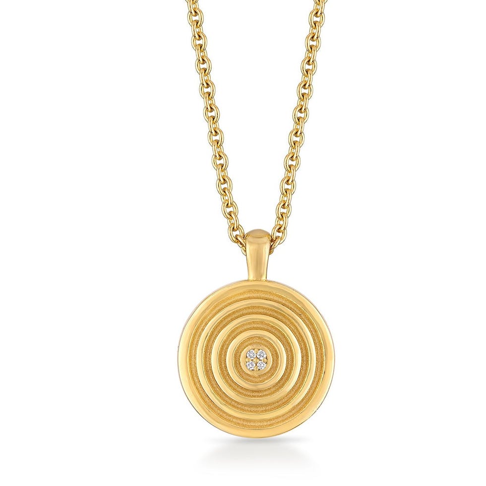 Olo Round Pendant Necklace