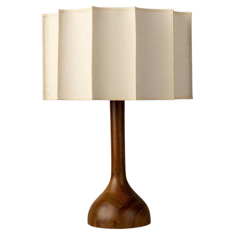 Modern Fluted Table Lamp 