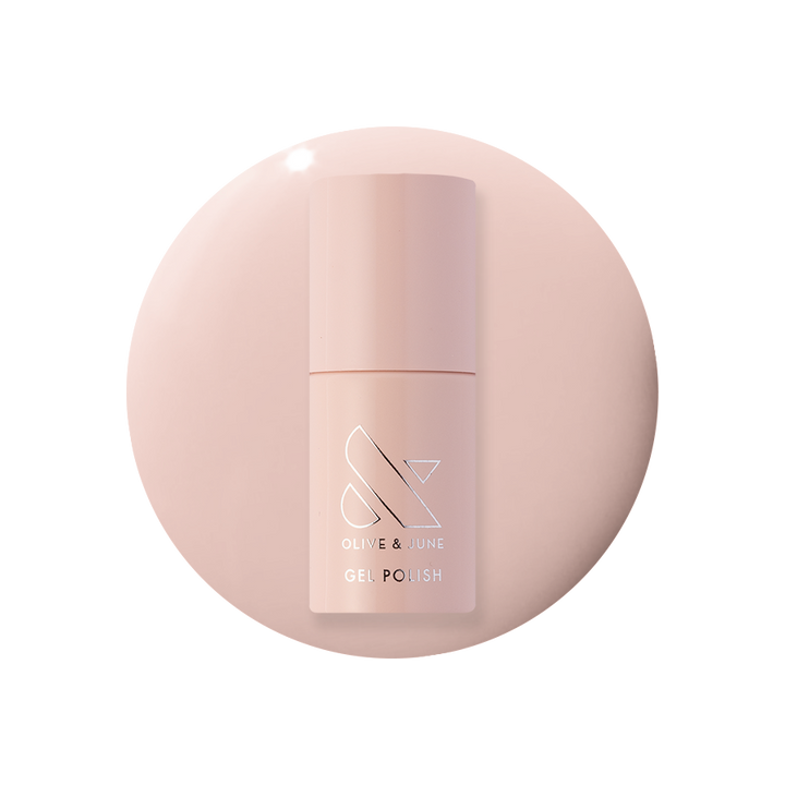 Gel Nail Lacquer in The Queen Takes Her Tea With Milk