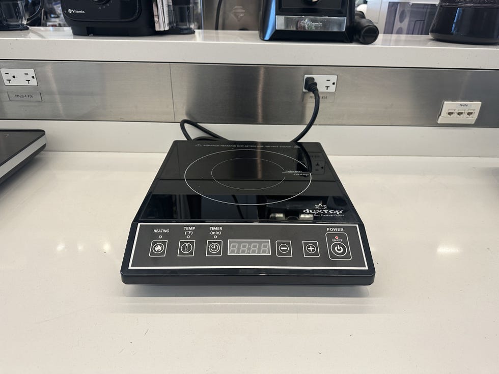 9100MC Portable Induction Cooktop