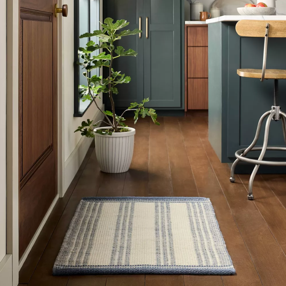Vertical Stripes Accent Rug