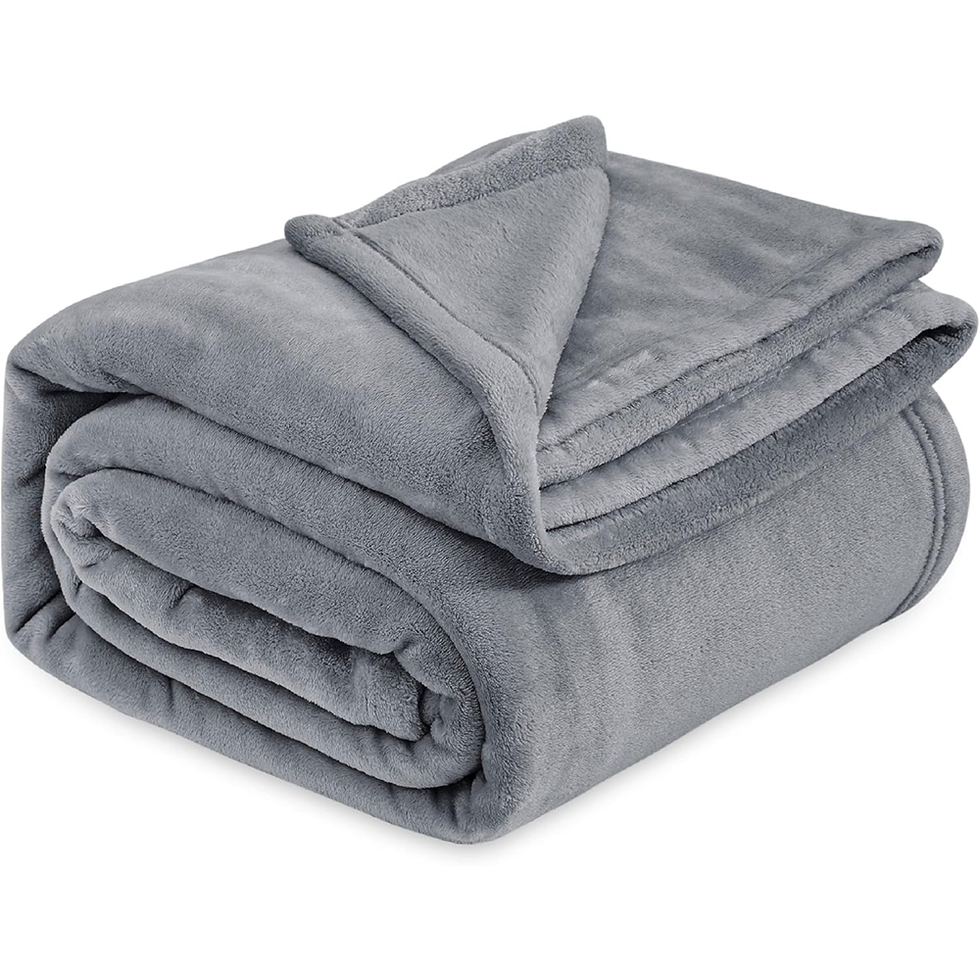 This Best-Selling Fleece Blanket Is Up to 58% Off On Amazon
