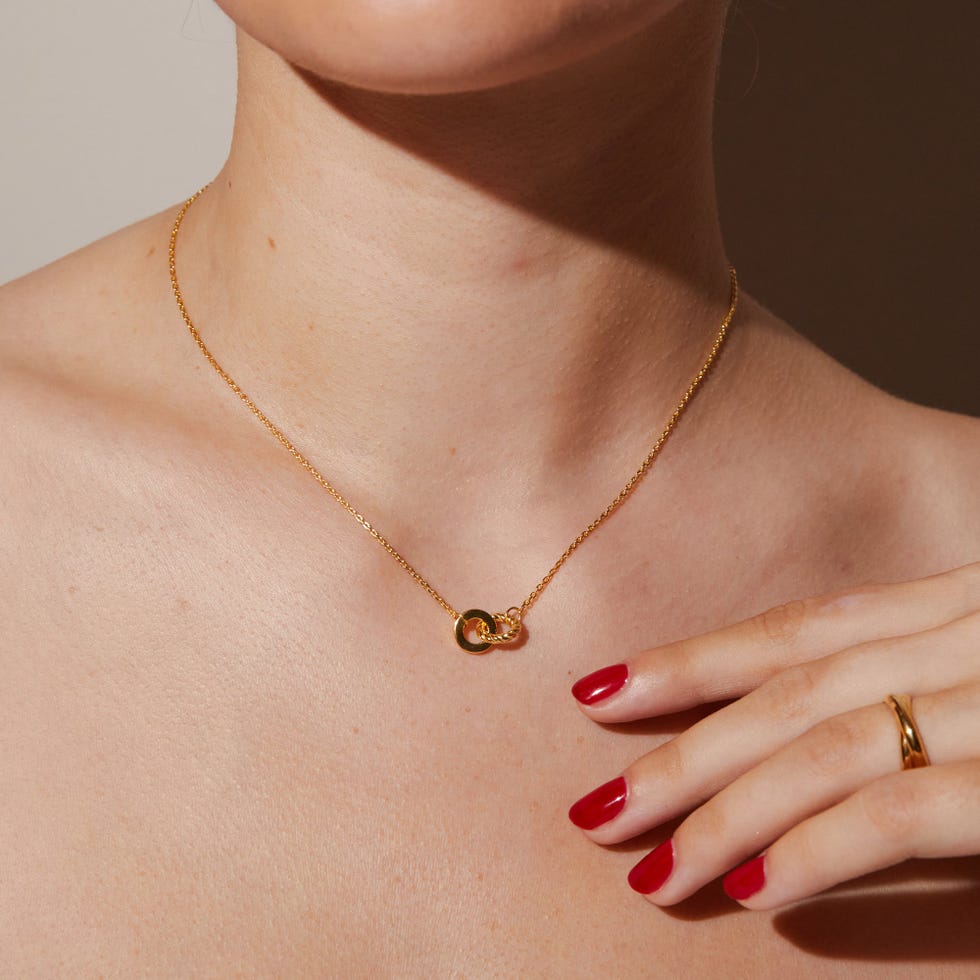 Twist Connection Necklace