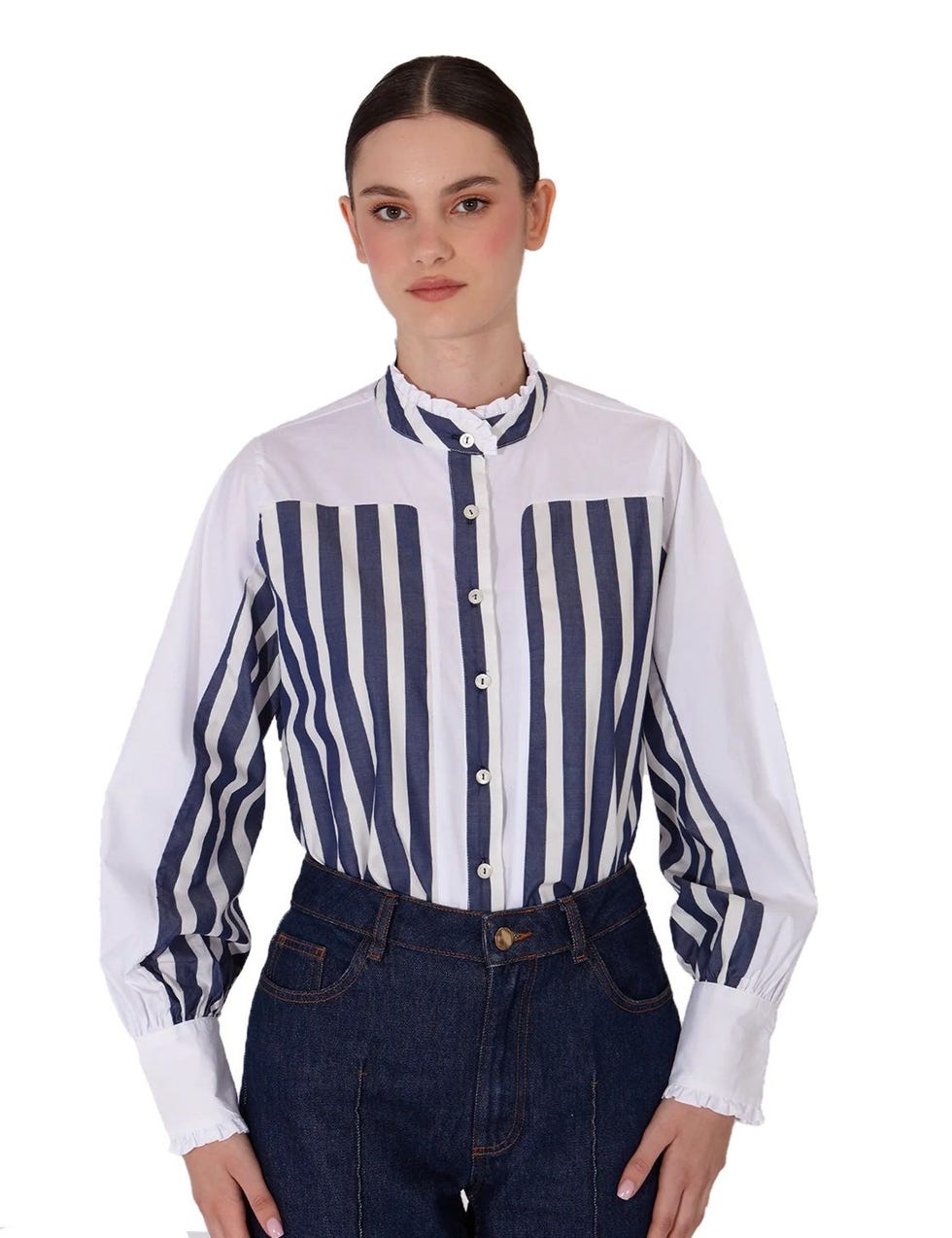 Blusa de rayas con cuello rizado