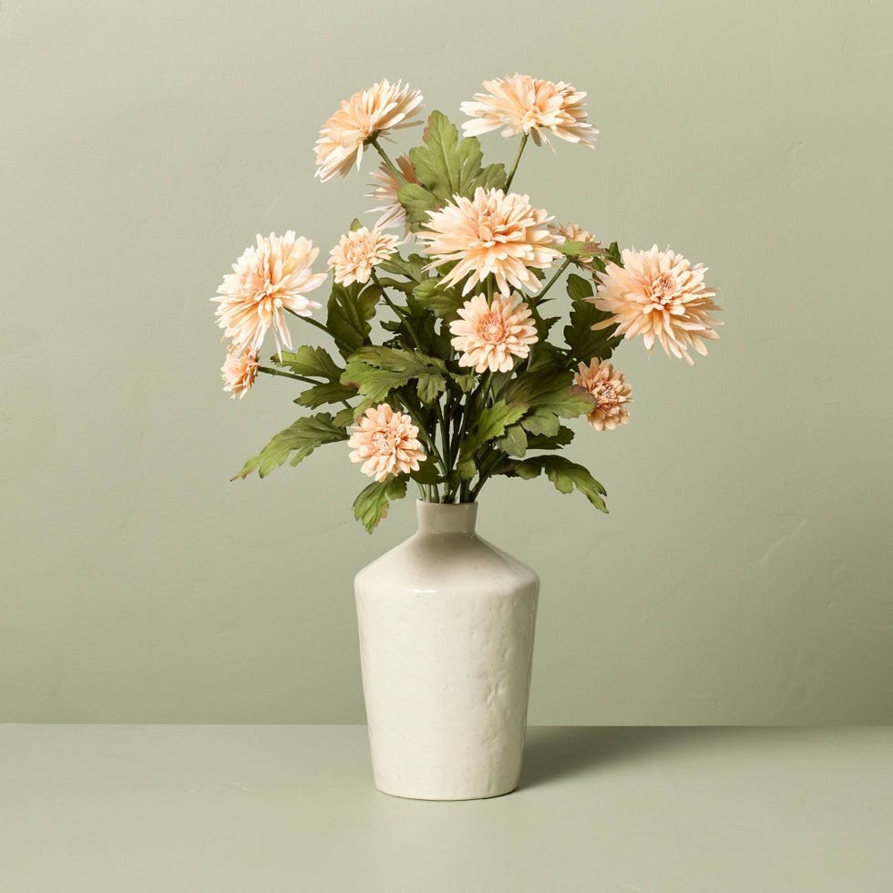 Faux Daisy Arrangement
