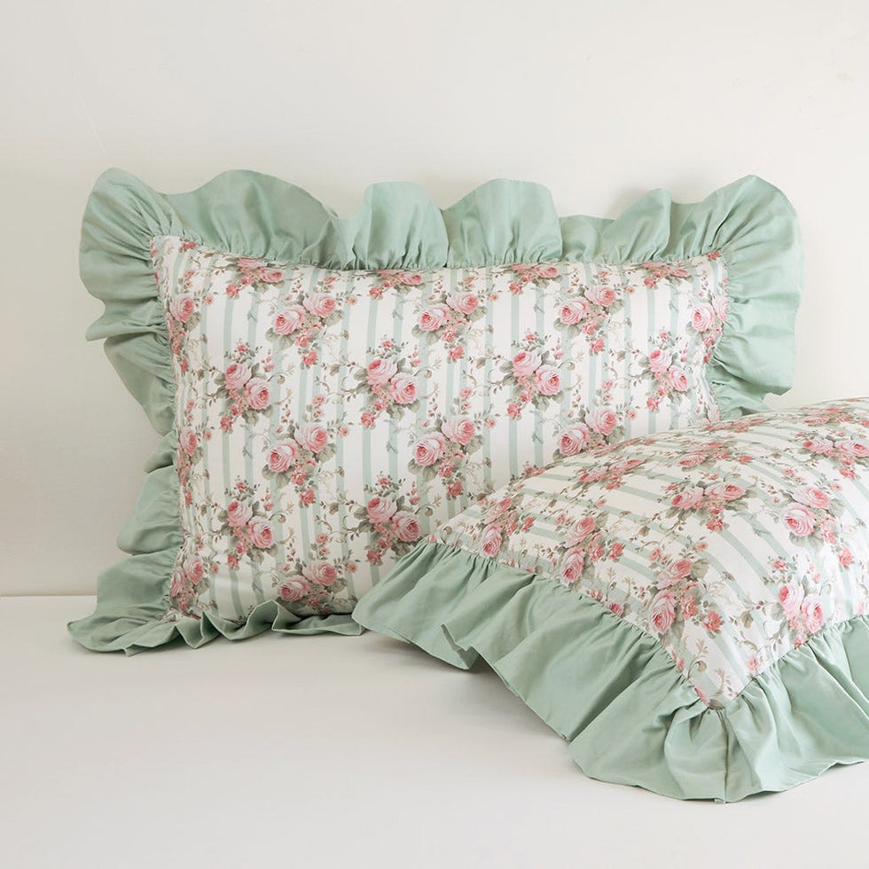 Ruffled Pillowcase Set