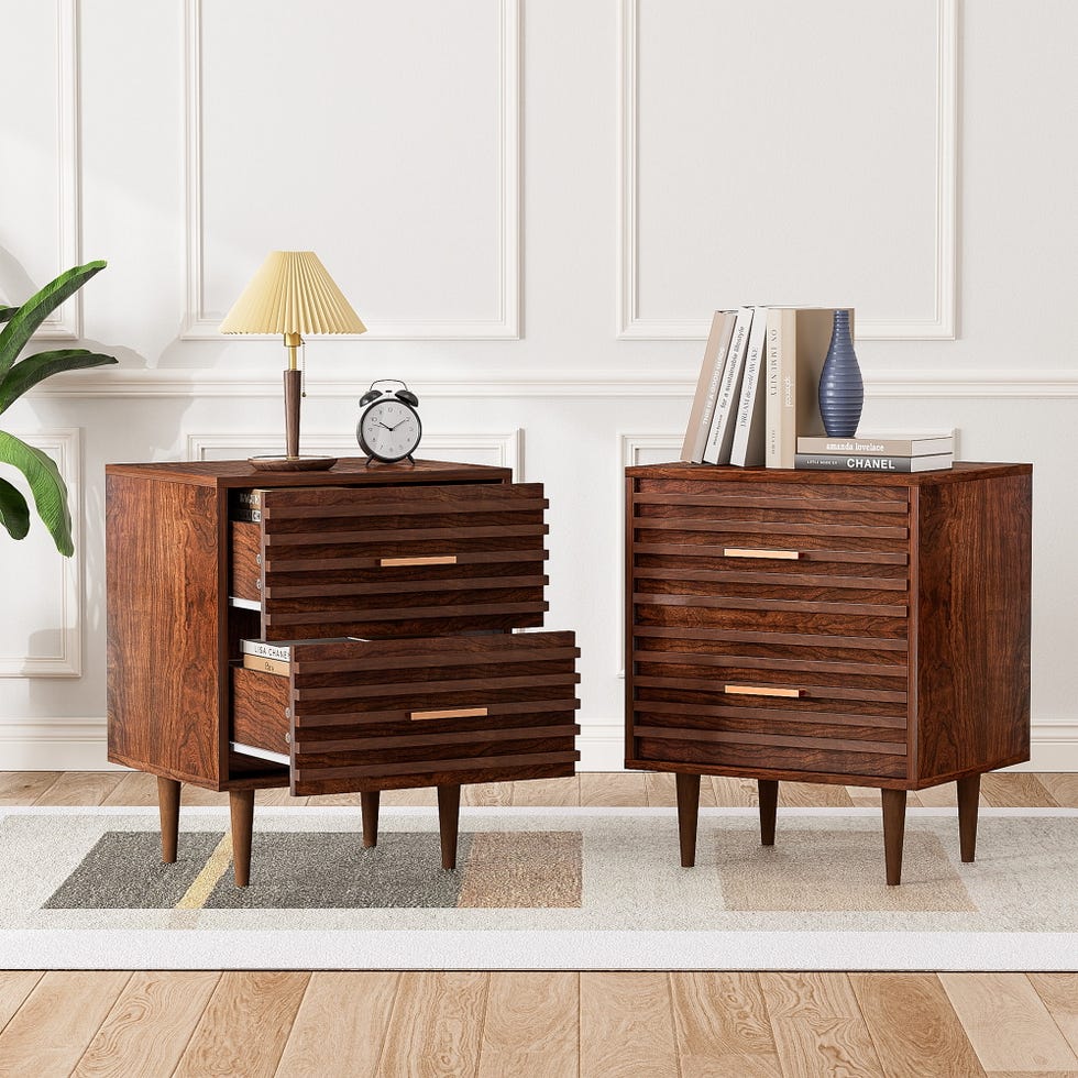 Set of Two Nightstands 