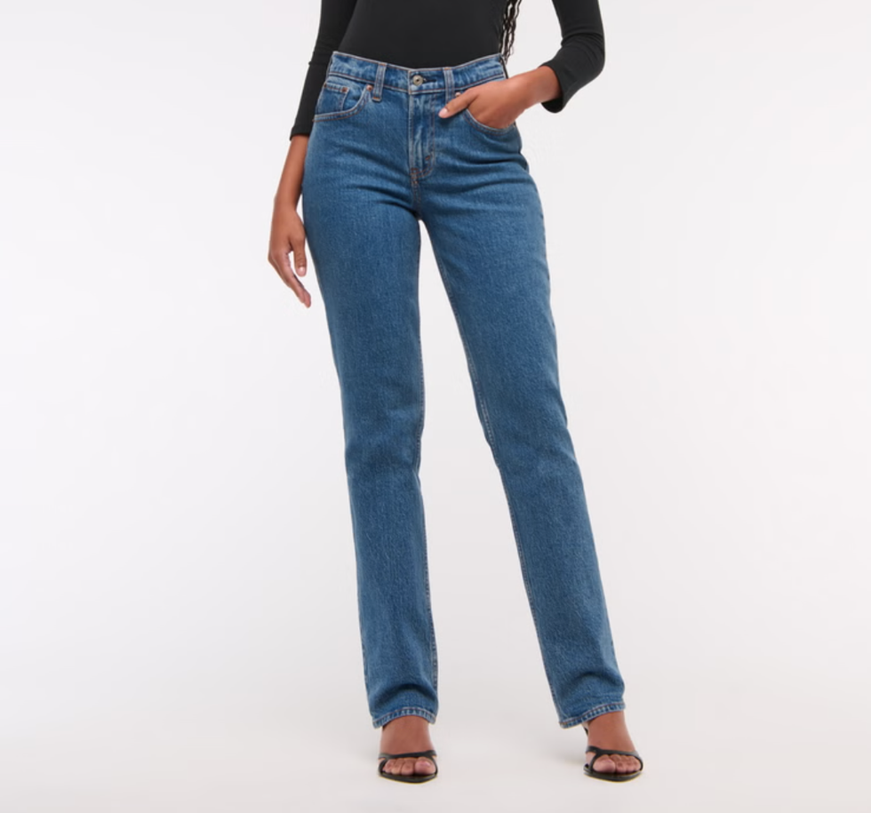 Curve Love Mid Rise 90s Straight Jean