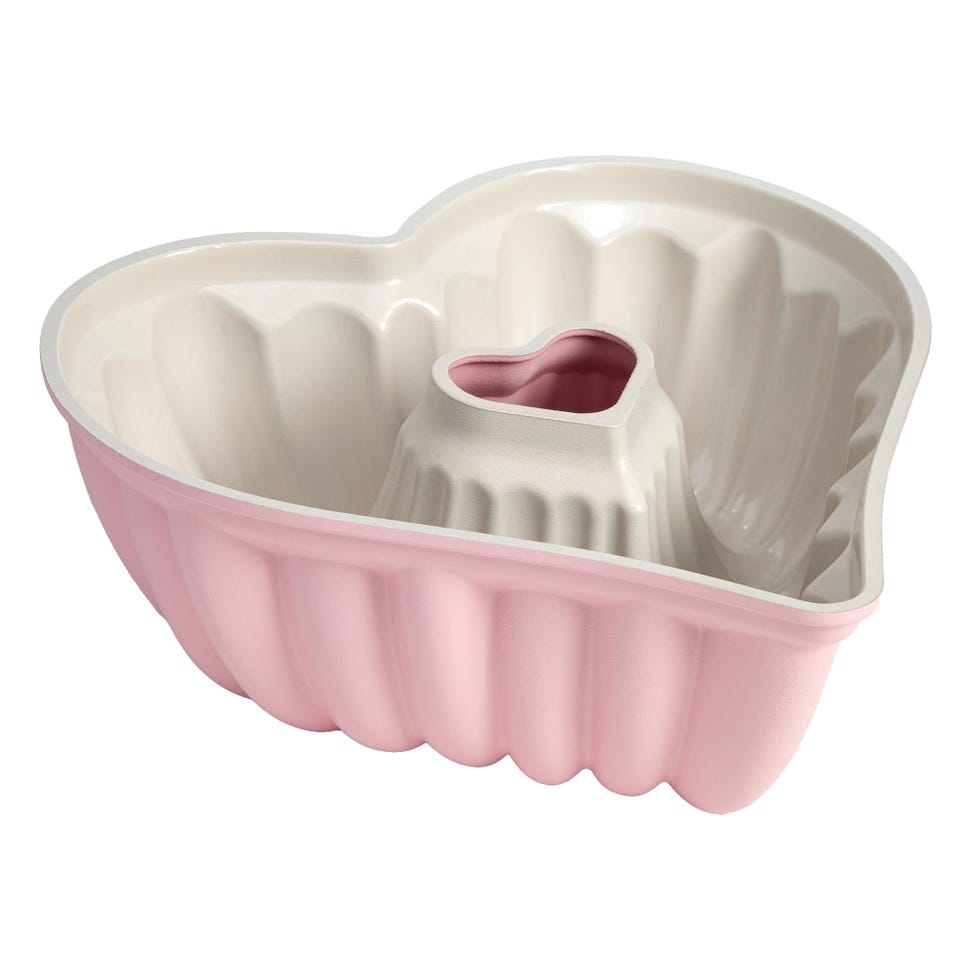 Heart-Shaped Fluted Cake Pan