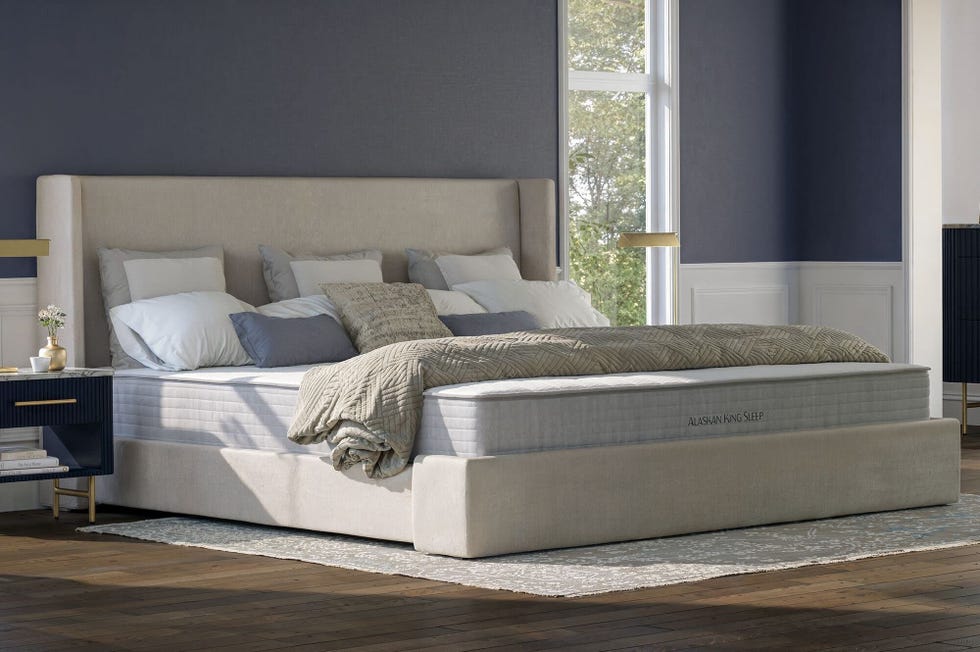 Luxe Alaskan King Mattress (9' x 9')