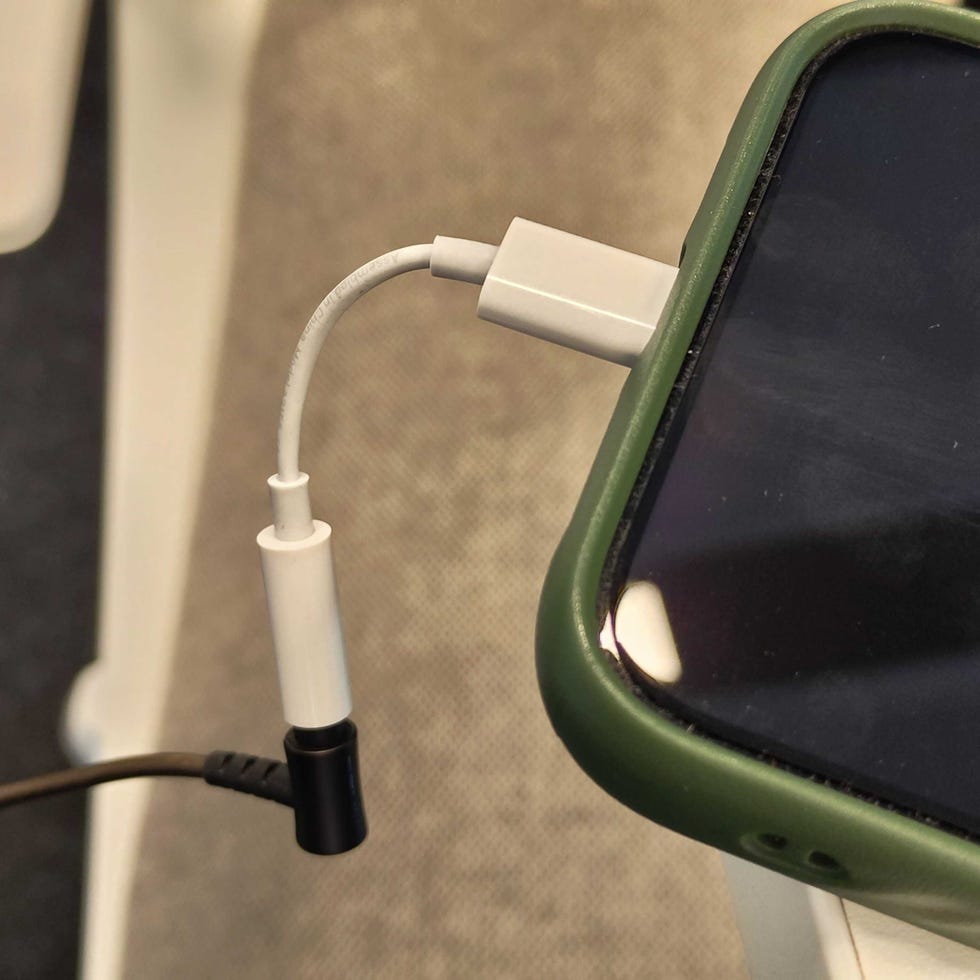 USB-C to 3.5 mm Headphone Jack Adapter