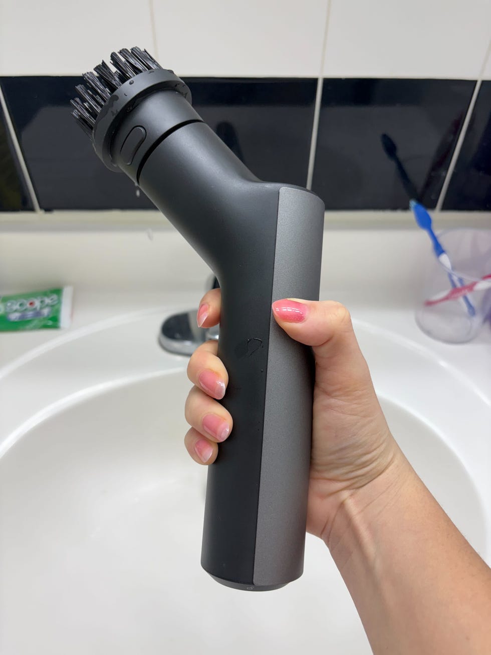 Electric Spin Scrubber