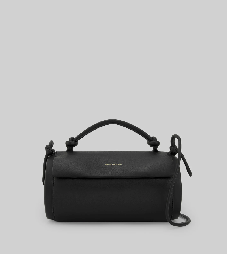 Bolso negro de Adolfo Domínguez