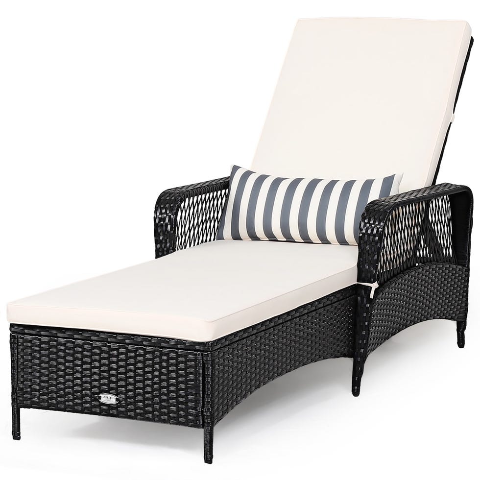 Rattan Chaise Lounge Chair 