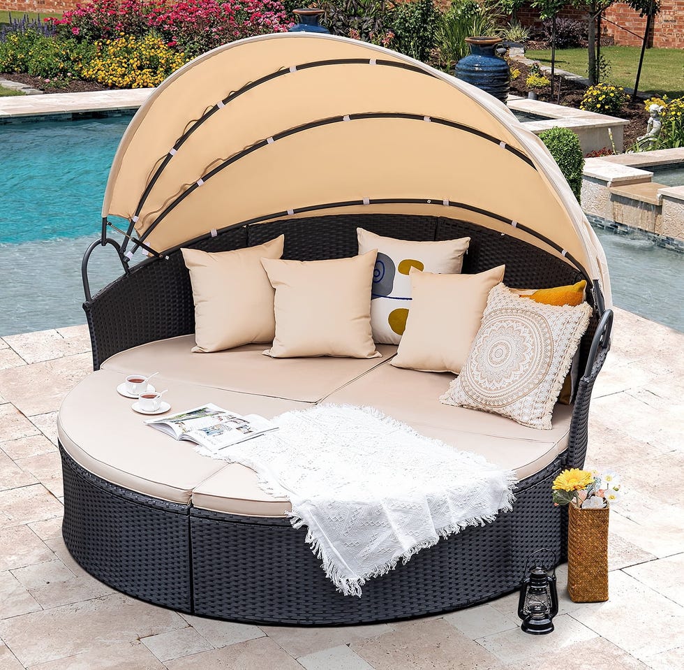 Outdoor Daybed with Retractable Canopy 