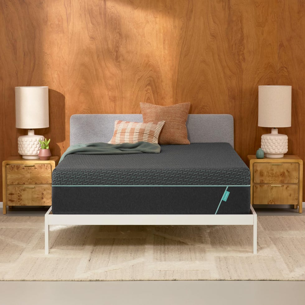 Mint Hybrid Plush Mattress in a Box