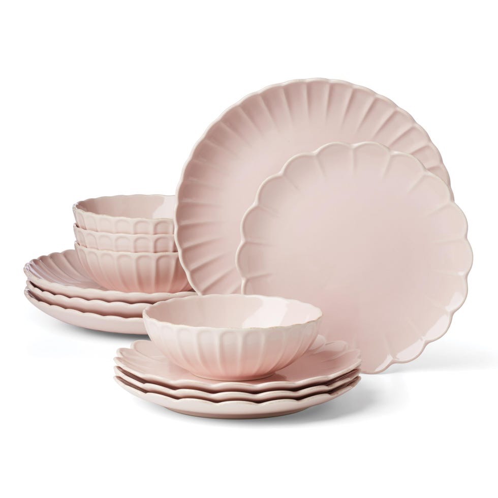 French Perle Scallop Dinnerware