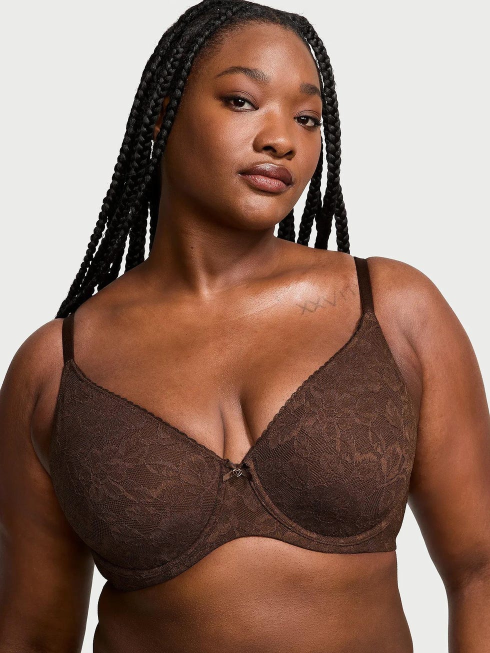 Invisible Lift Full-Coverage Minimizer Bra