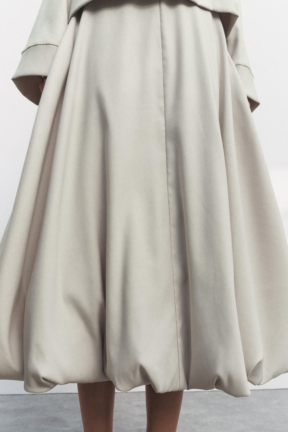 Voluminous Balloon Skirt