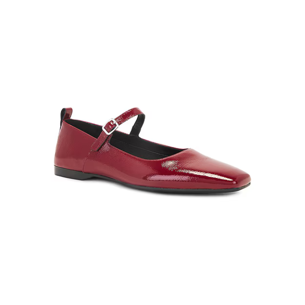 Delia Flat