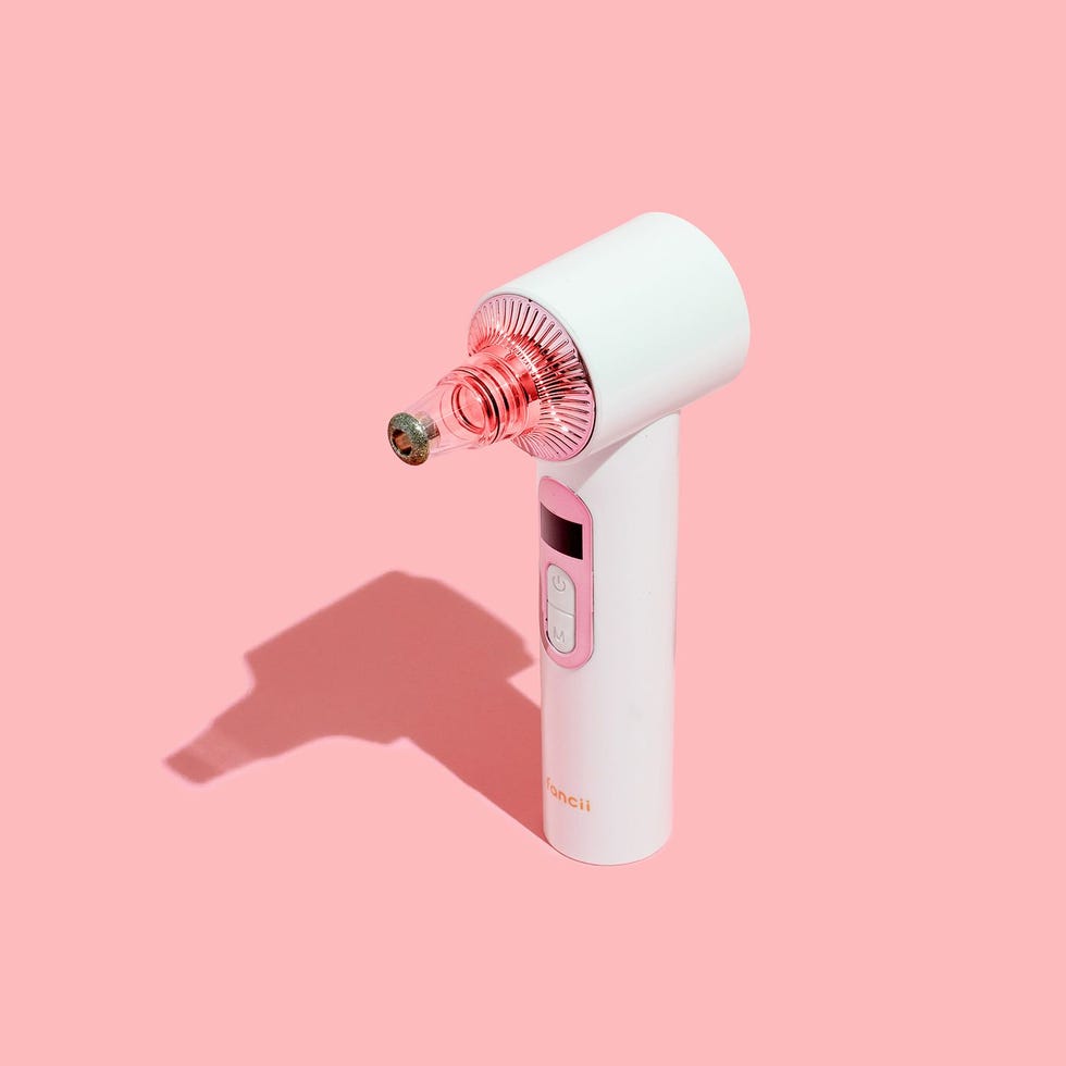 4-in-1 Microdermabrasion & Pore Extractor
