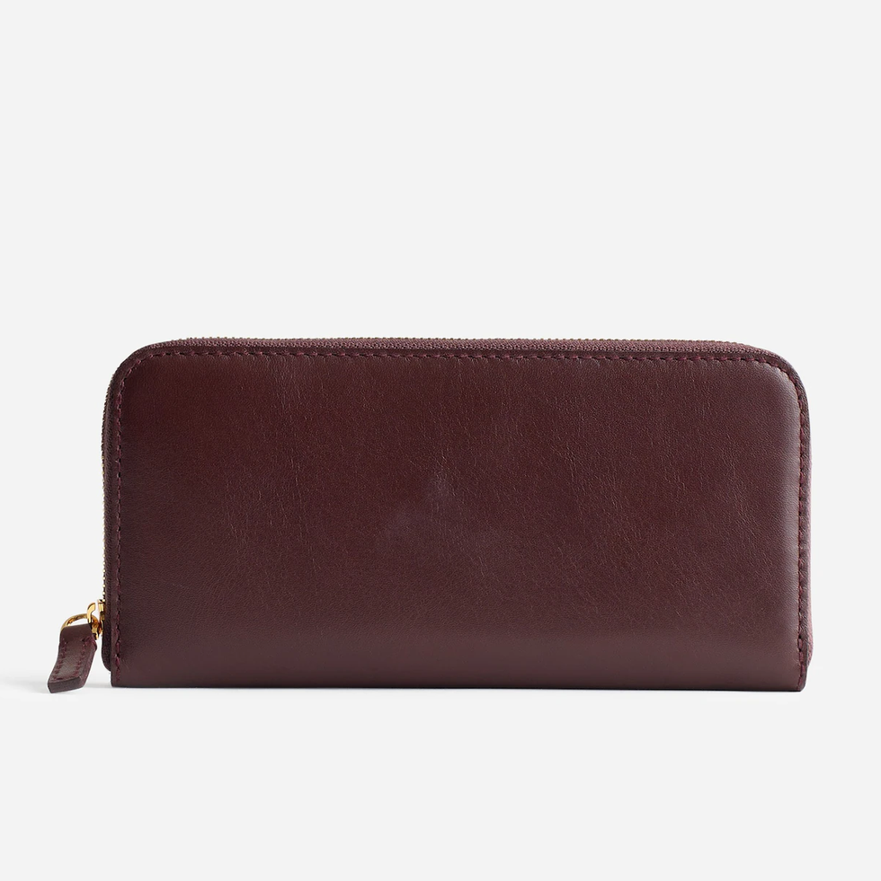The Essential Continental Zip Wallet in Leather The Essential Continental Zip Wallet in Leather