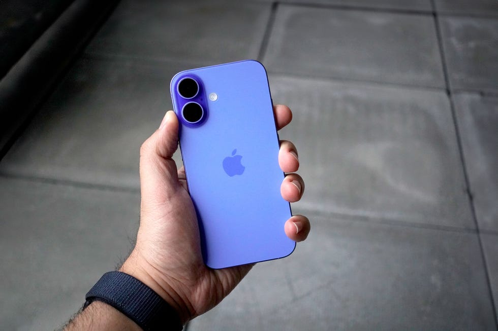 iPhone 16