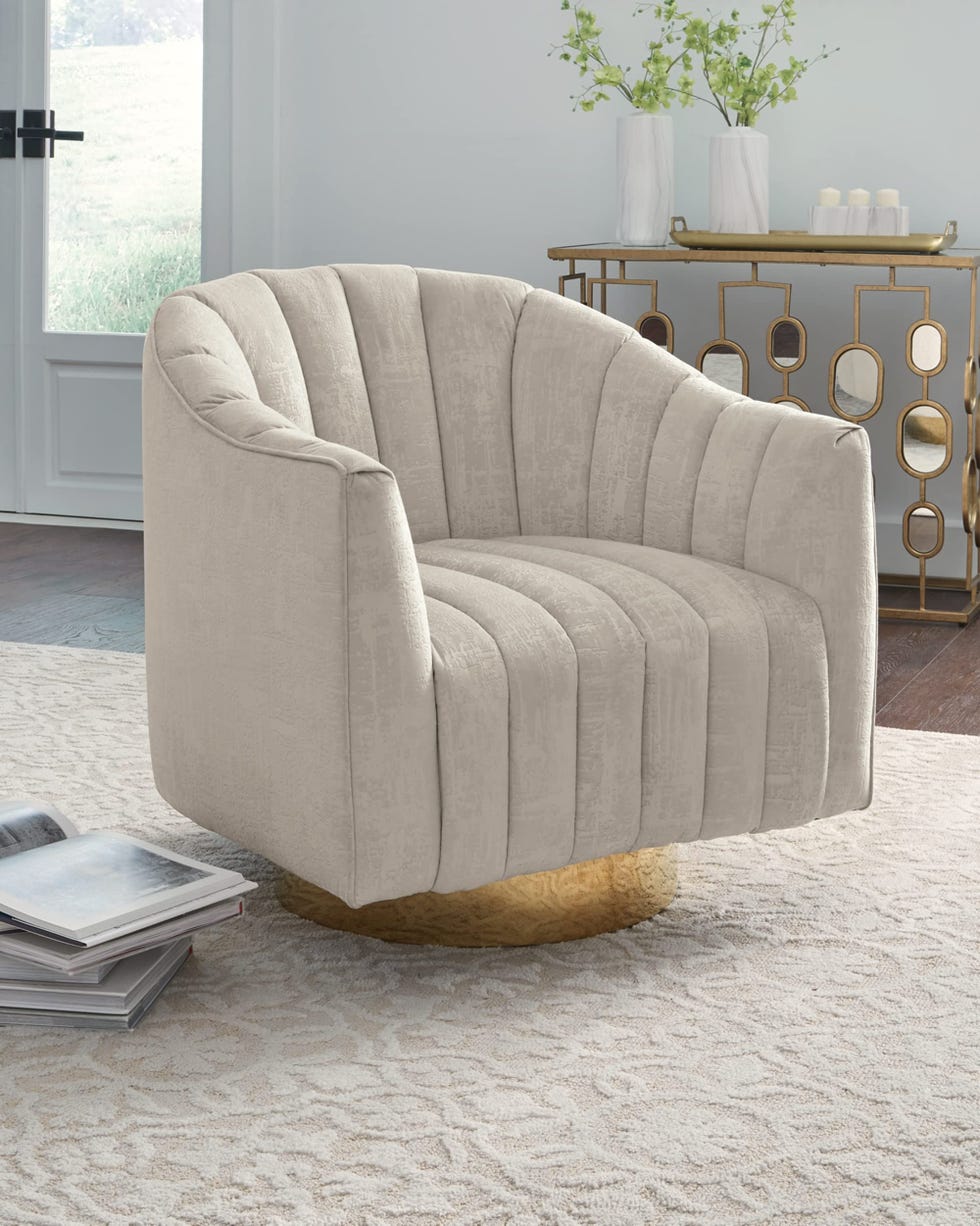 Penzlin Swivel Chair