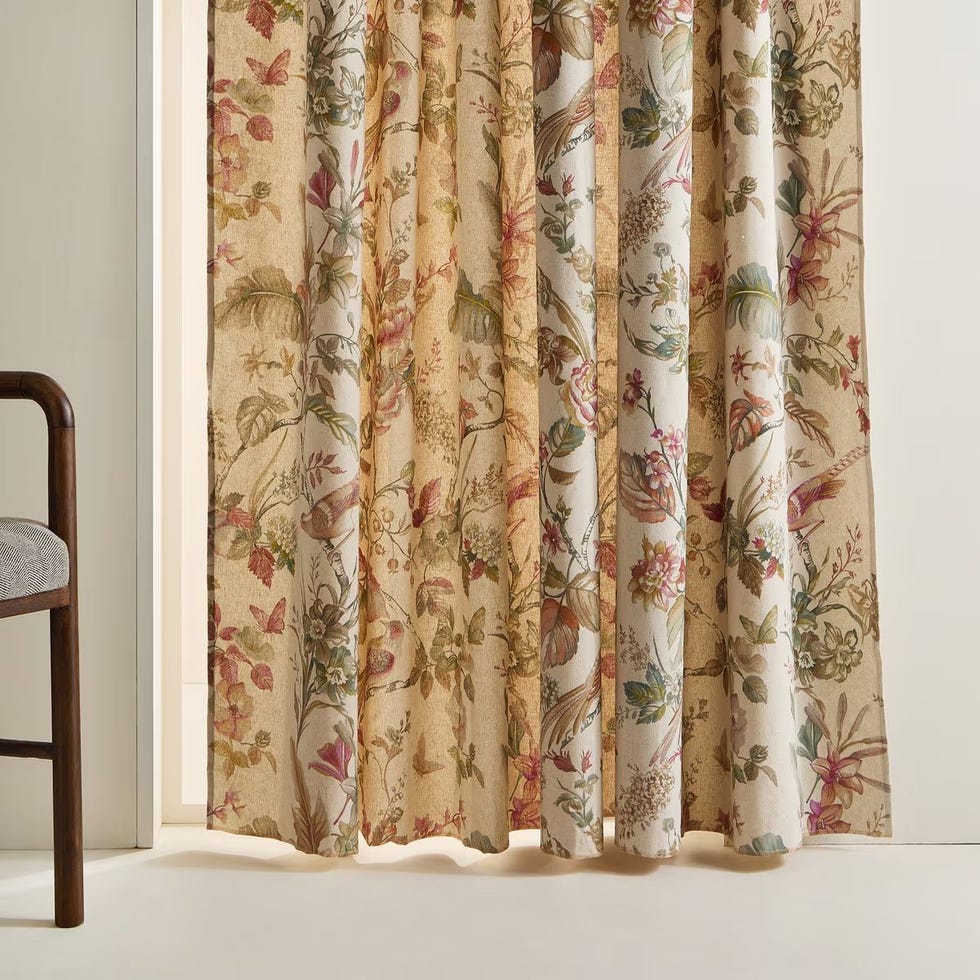 Cortinas de flores y animales