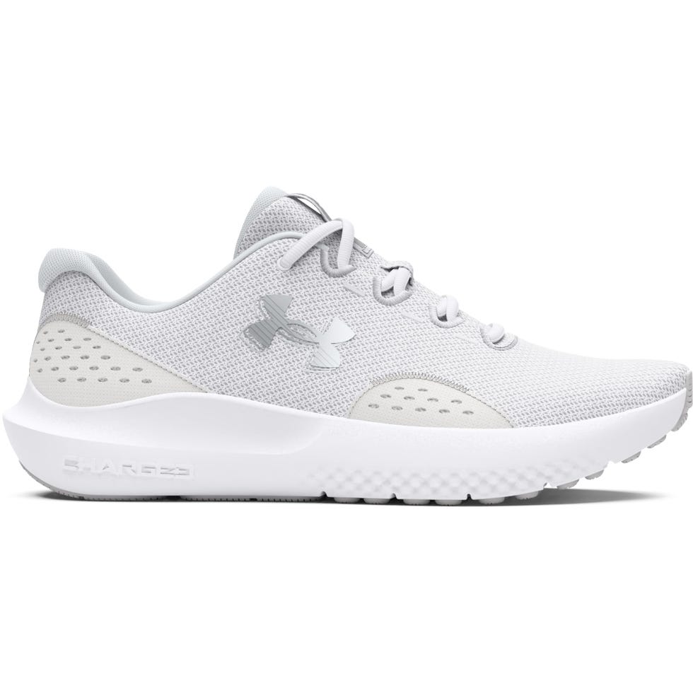Charged Surge 4 para mujer en color blanco y plateado