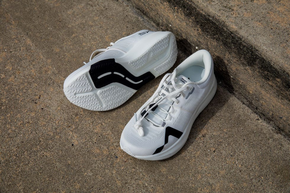 R1 Running Shoe