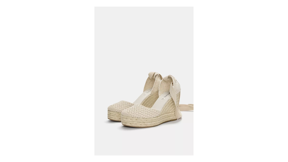 Espadrilles with crochet wedge