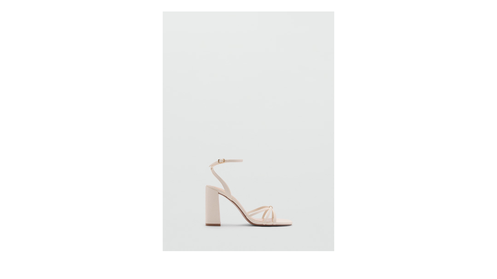 Sandals with heel