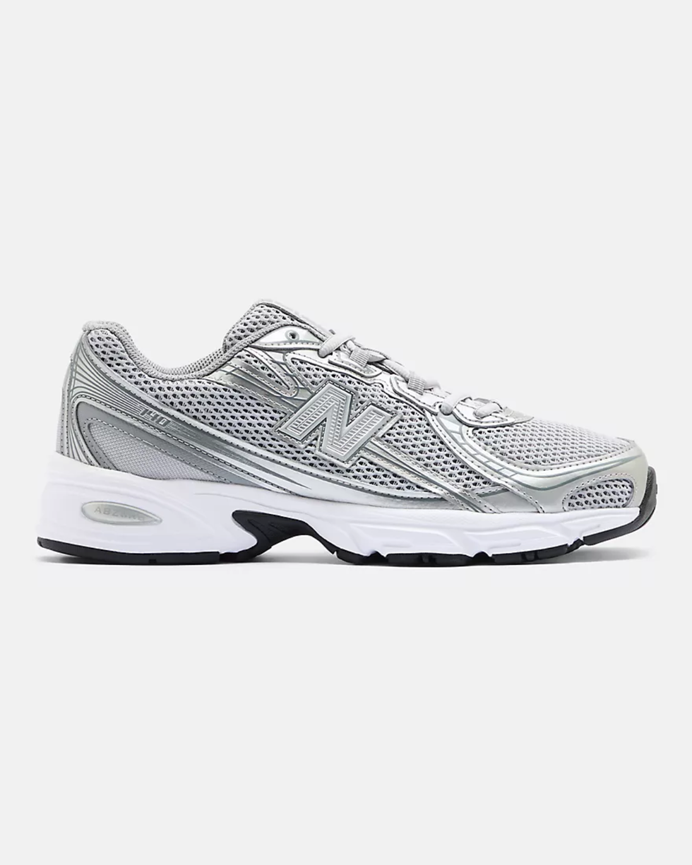 740 Sneakers