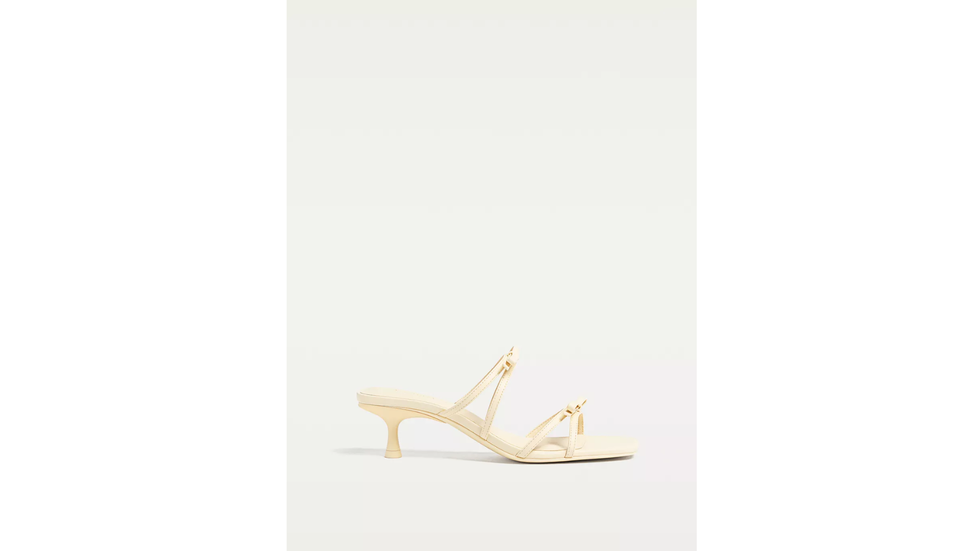   Stradivarius sandals with bow 