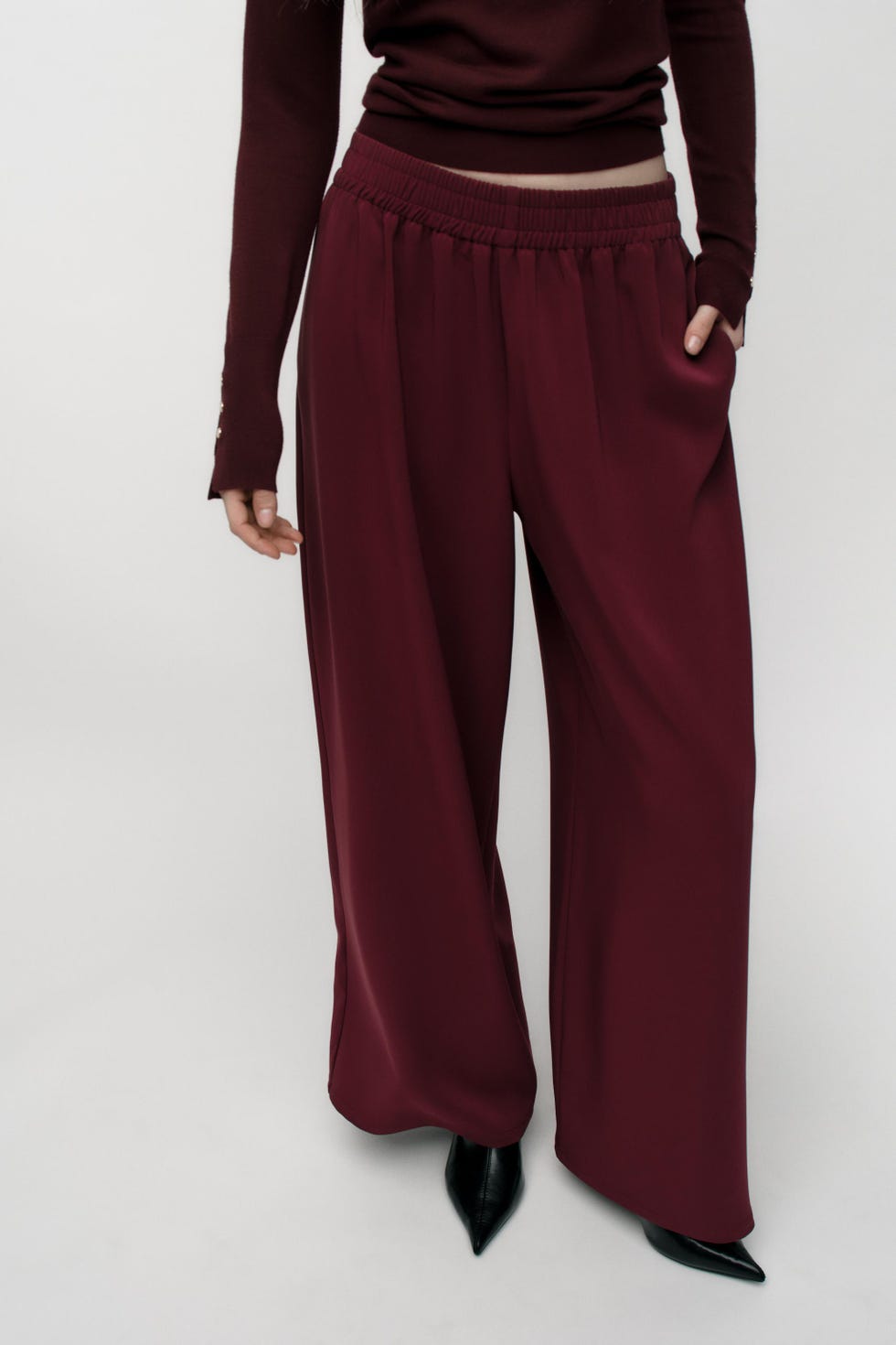 Large trousers in Zara cracks 