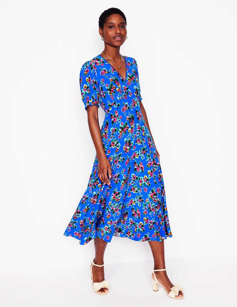 1940s-inspired posy dress