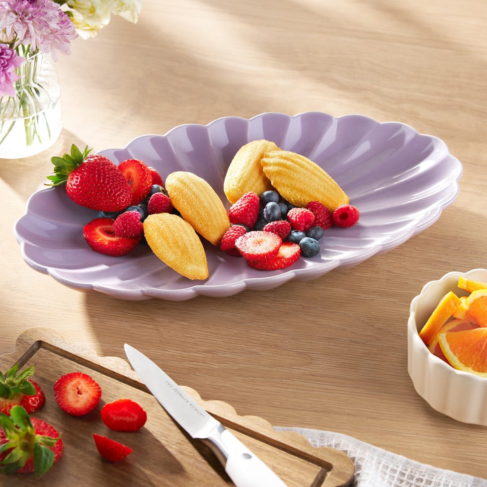 The Pioneer Woman Colette Stoneware 14-inch Serving Tray in Lavender