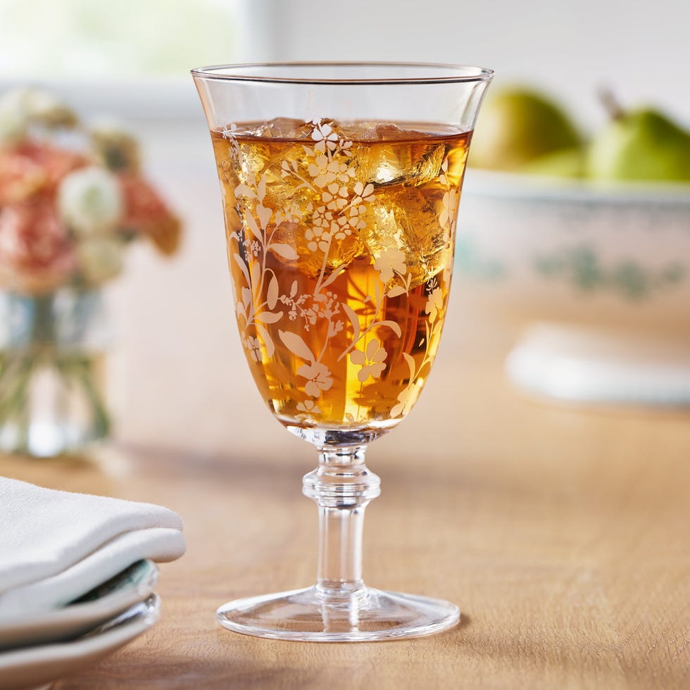 The Pioneer Woman Daisy 14-Ounce Glass Goblet