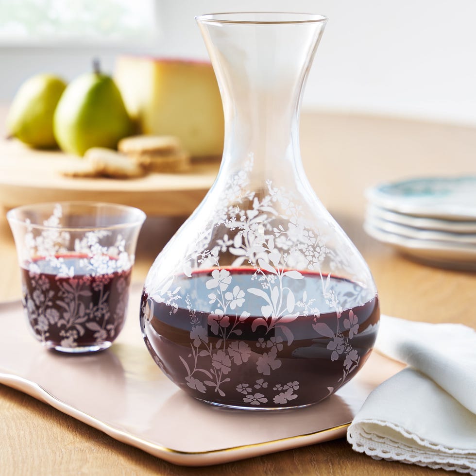 The Pioneer Woman Daisy 50-Ounce Glass Decanter