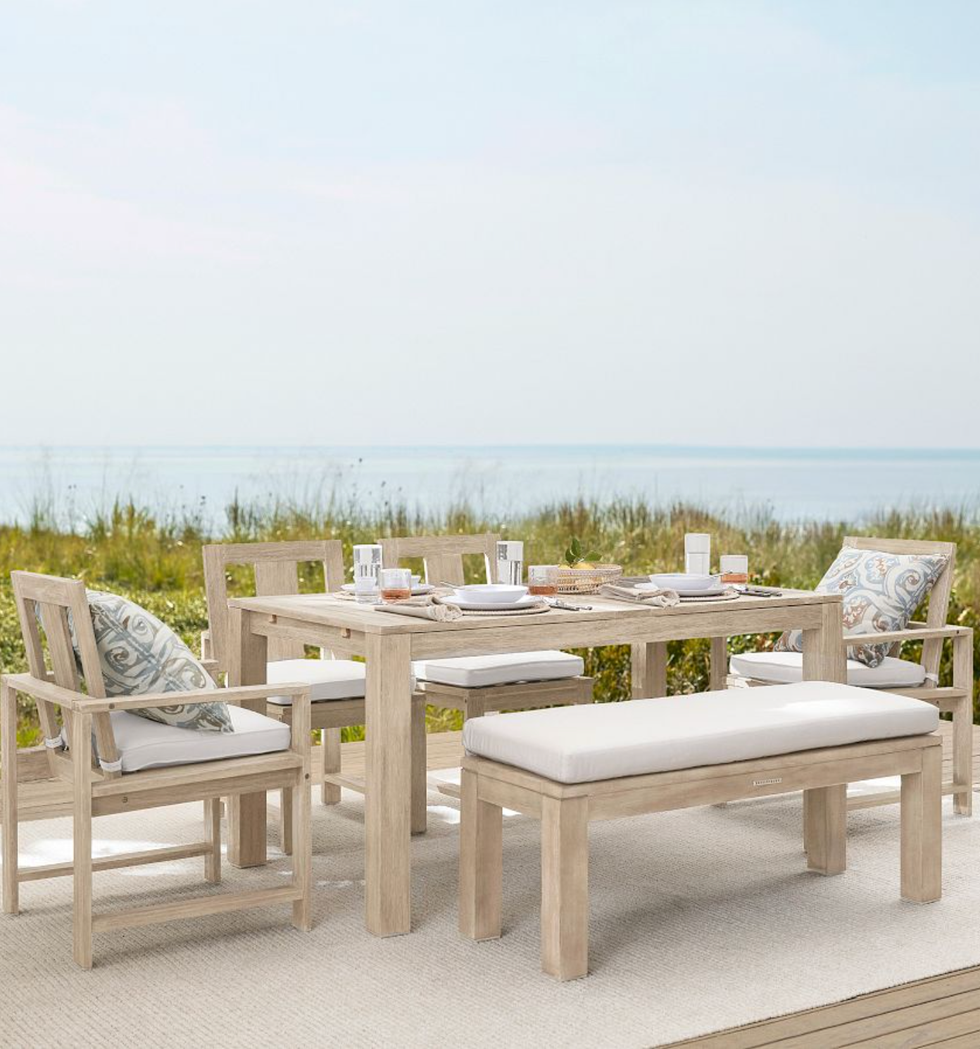 Indio Eucalyptus Extendable Outdoor Dining Table